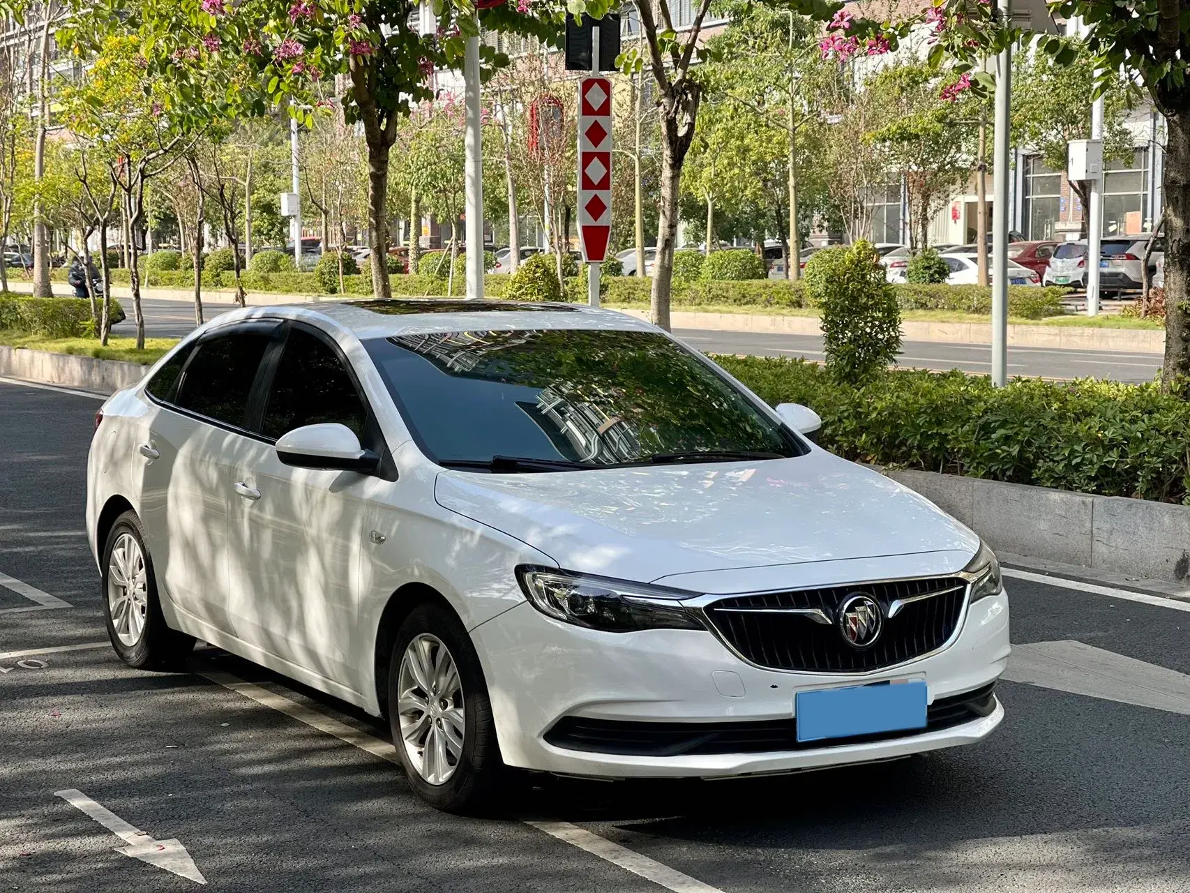2021 BUICK EXCELLE thumbnail 3