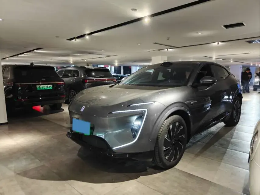 2024 AVATR 07 view 1