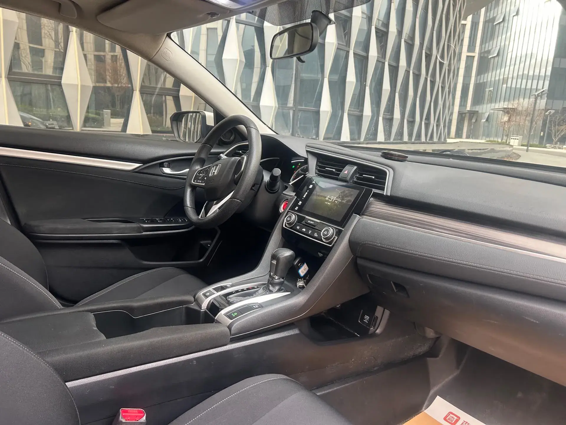 2019 HONDA CIVIC thumbnail 4