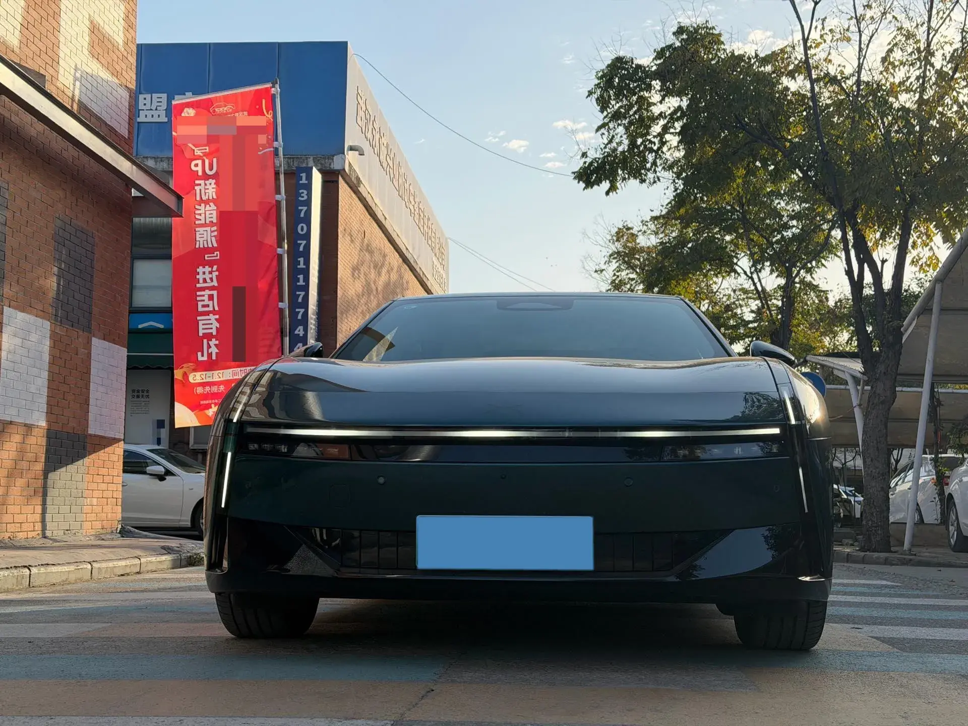 2025 XPENG P7 thumbnail 2