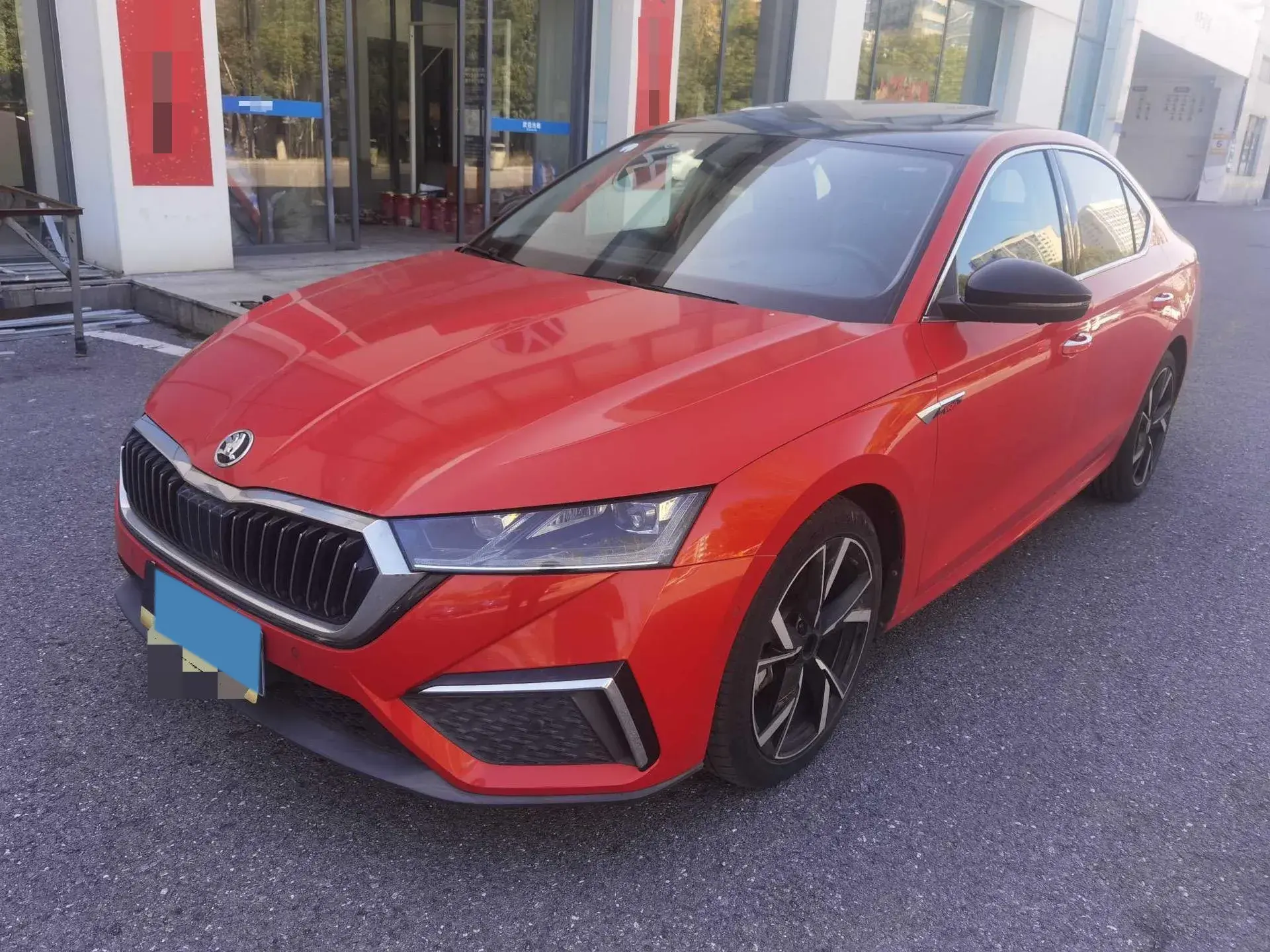 2021 SKODA OCTAVIA view 1