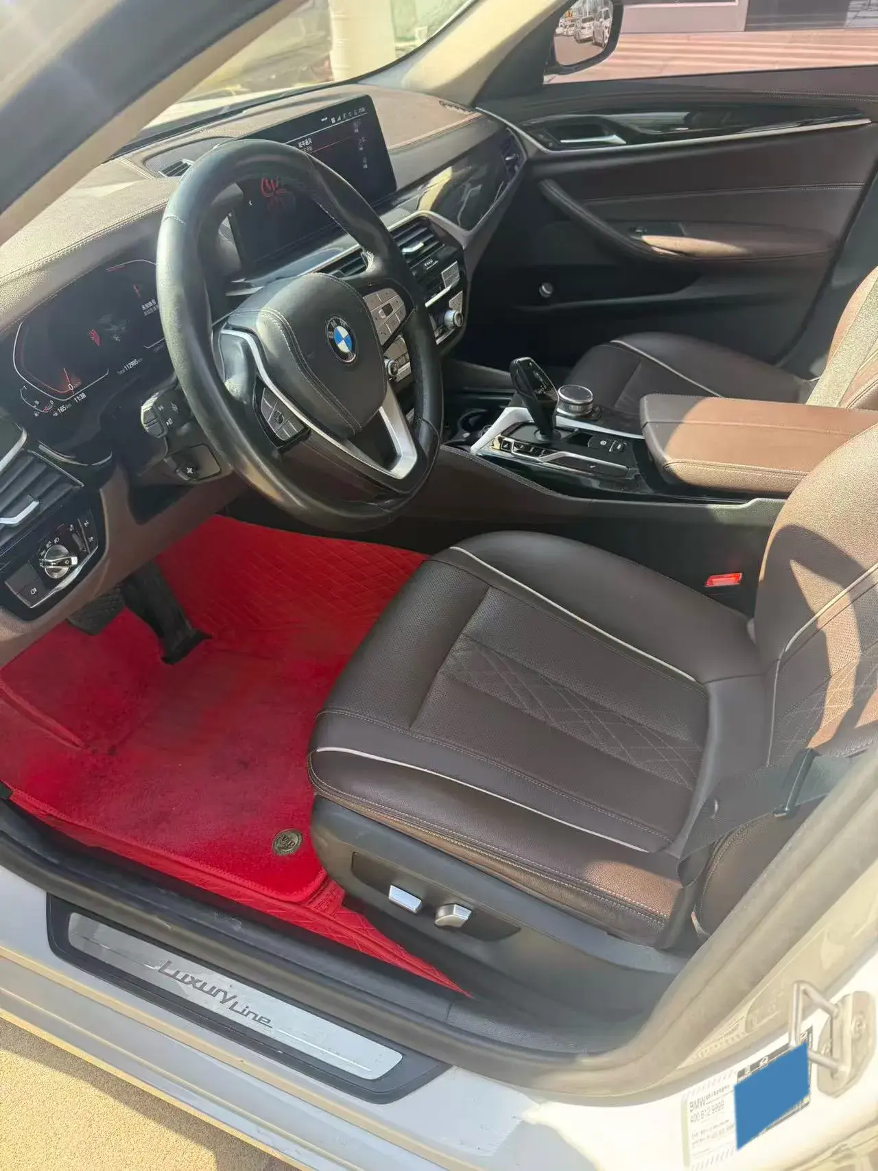 2021 BMW 5 thumbnail 3