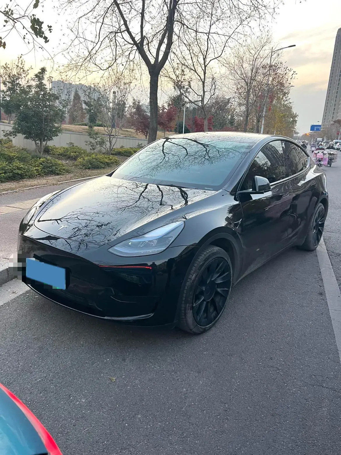 2022 TESLA MODEL view 1