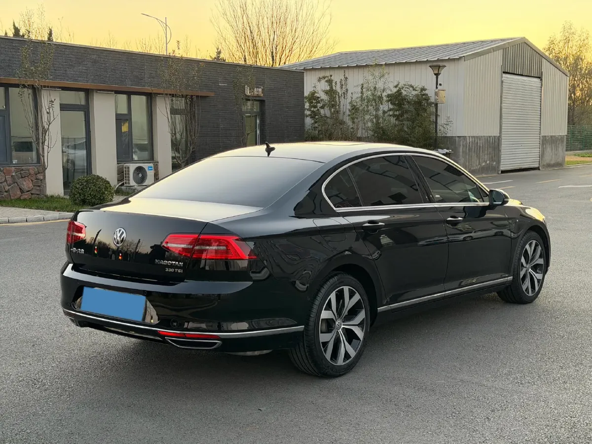 2019 Volkswagen Magotan 2.0T 186HP L4 7DCT,autocango,china used car exporter,china ev exporter,chinese used car exporter,chinese used ev exporter