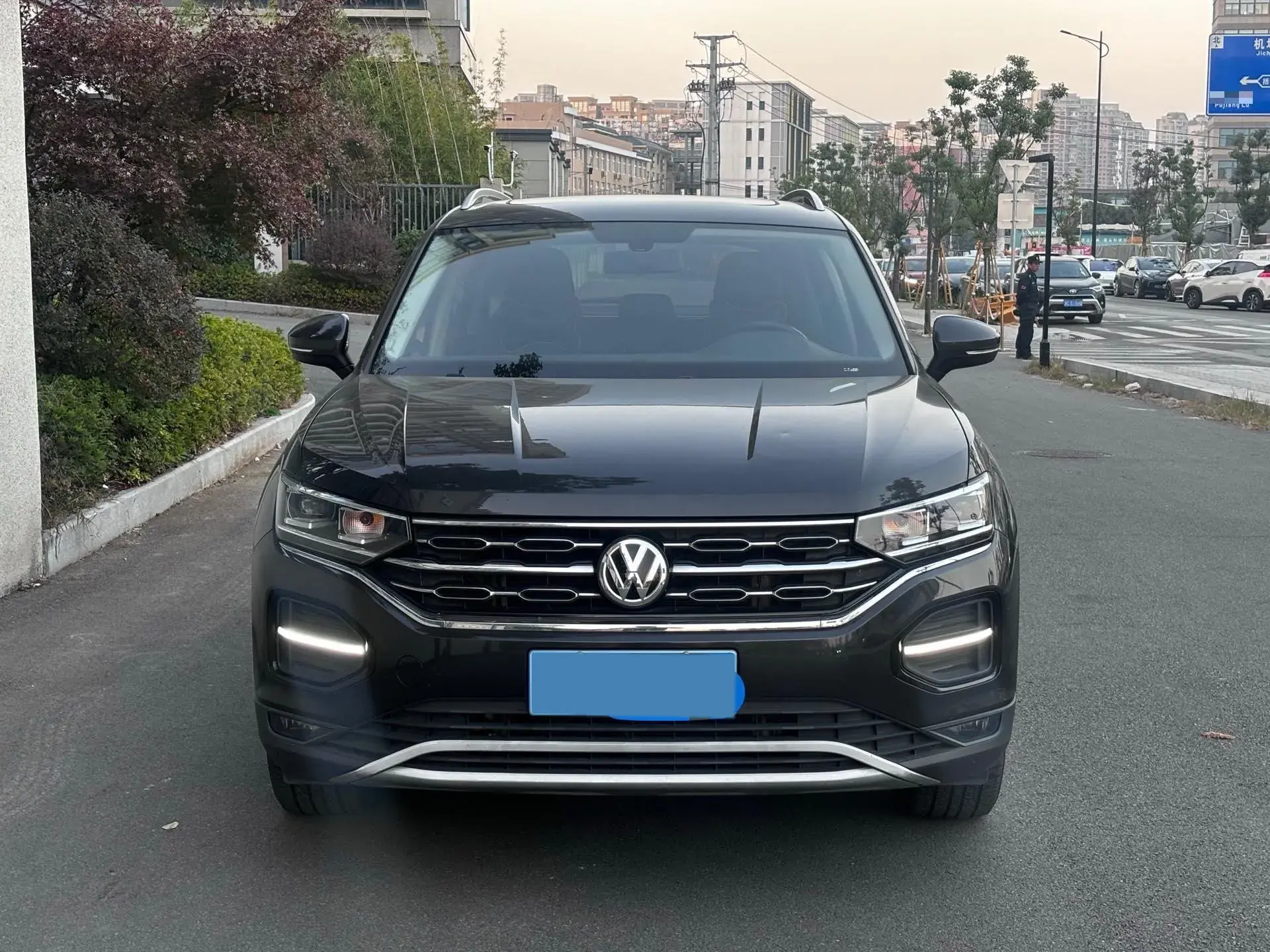 2019 VOLKSWAGEN TAYRON thumbnail 2