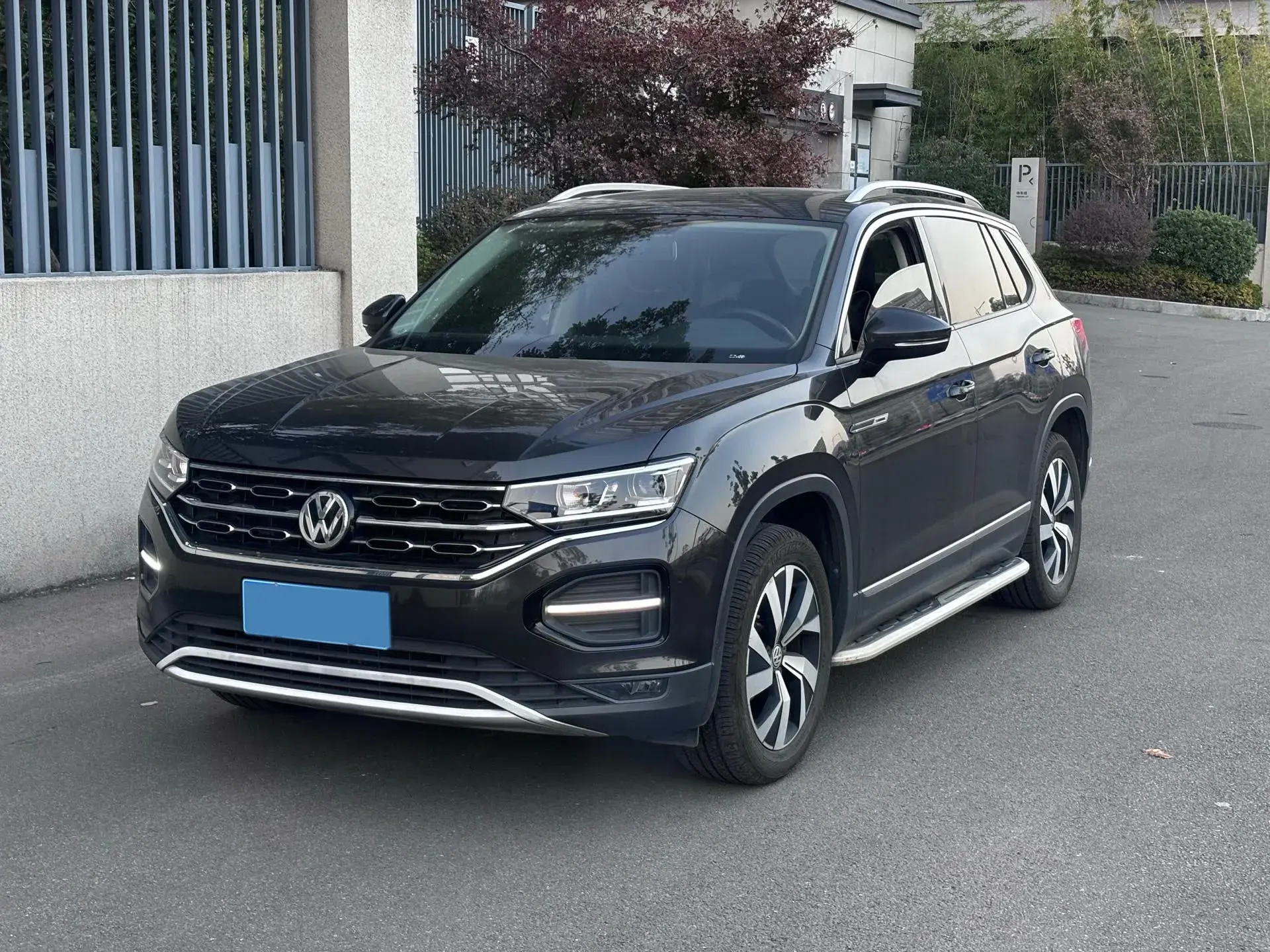 2019 VOLKSWAGEN TAYRON view 1