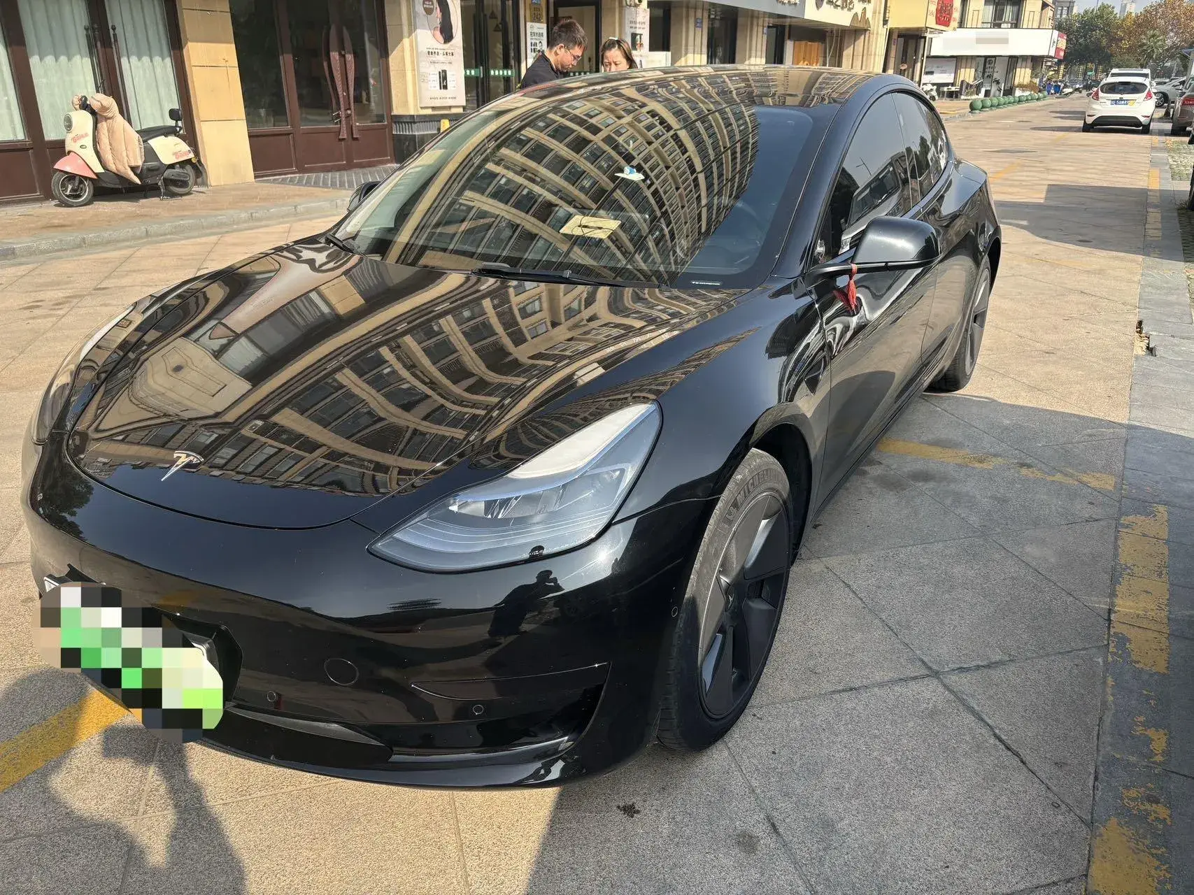 2022 TESLA MODEL view 1