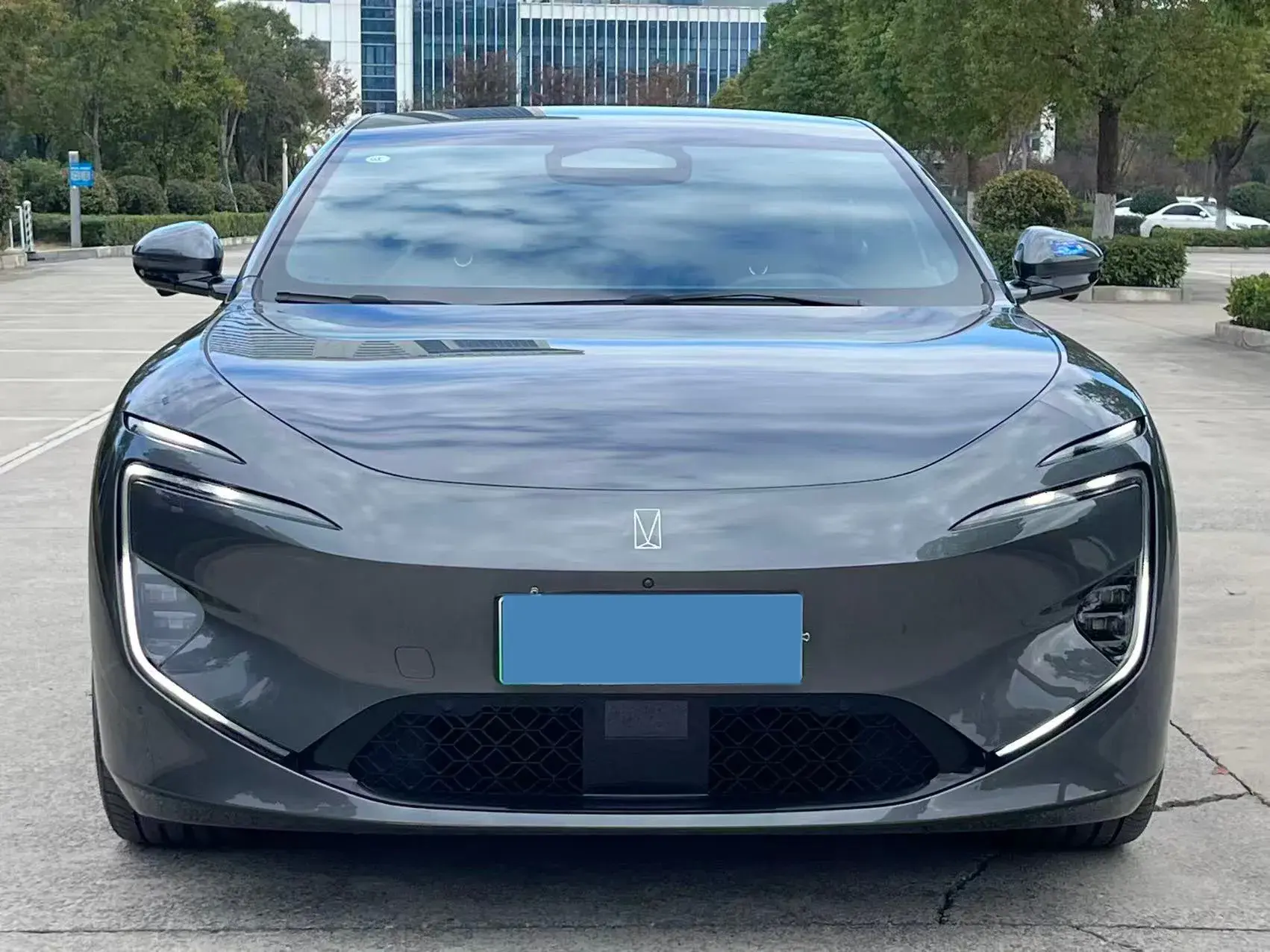 2025 AVATR 12 thumbnail 2