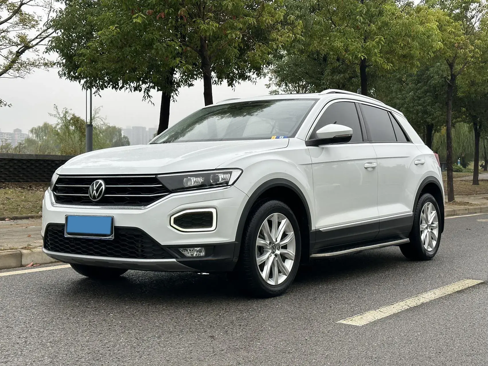 2021 VOLKSWAGEN T-ROC view 1