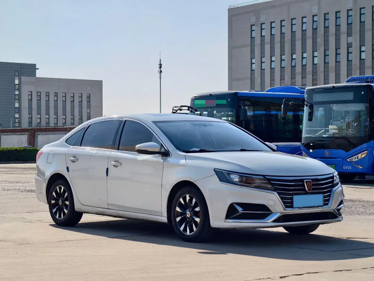 2019 ROEWE I6 thumbnail 4