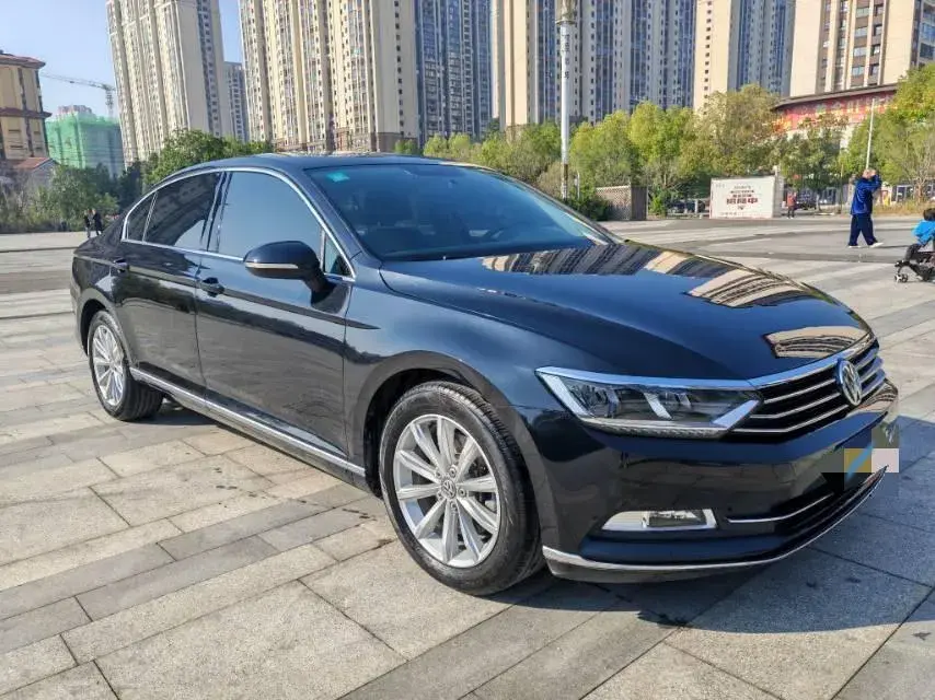 2019 VOLKSWAGEN MAGOTAN thumbnail 3