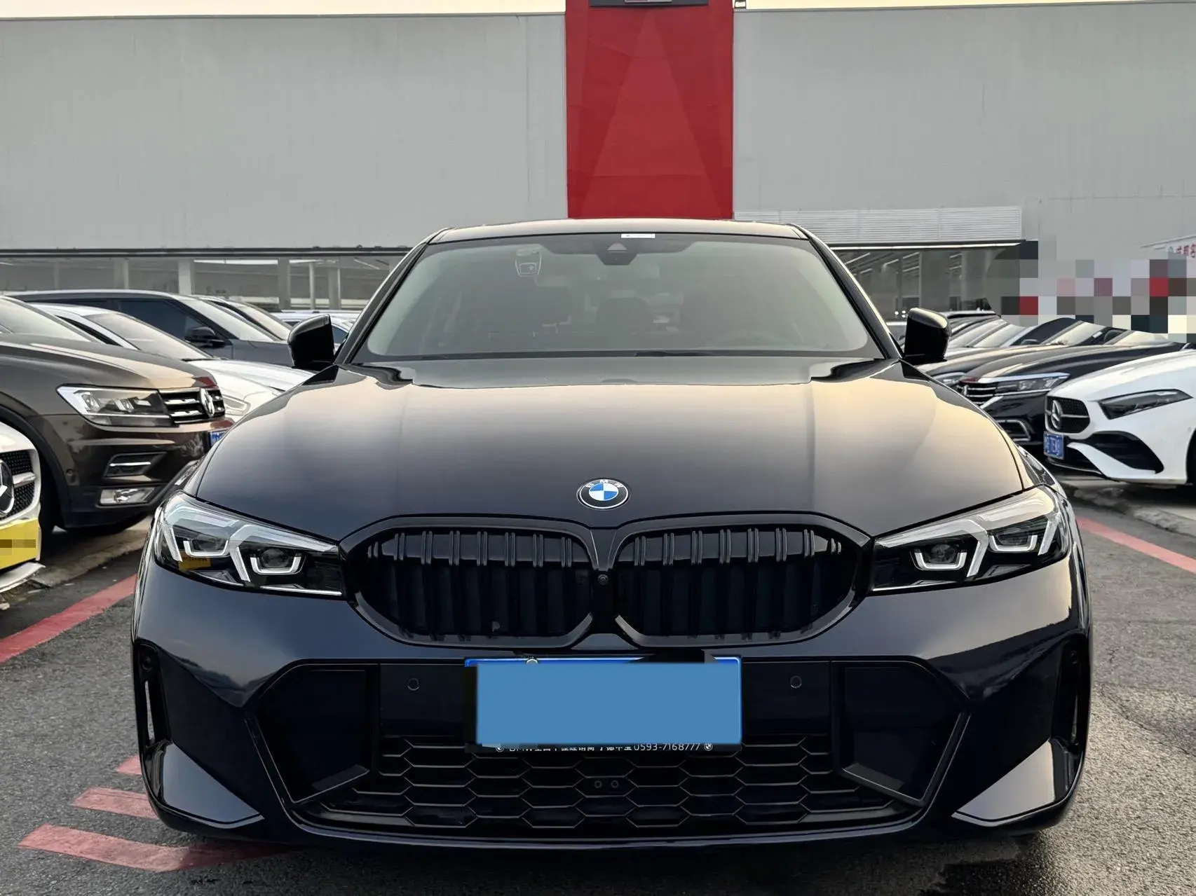 2023 BMW 3 thumbnail 2