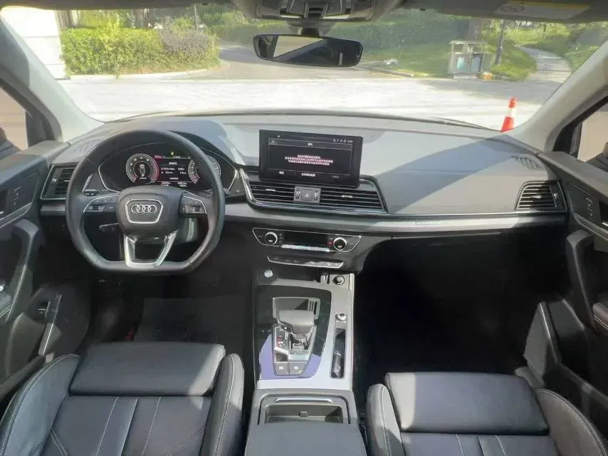 2022 Audi Q5L 2.0T 190HP L4 7DCT,autocango,china used car exporter,china ev exporter,chinese used car exporter,chinese used ev exporter