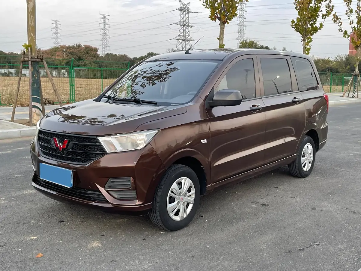 2019 WuLing HongGuang Plus 1.5T 147HP L4 6MT
