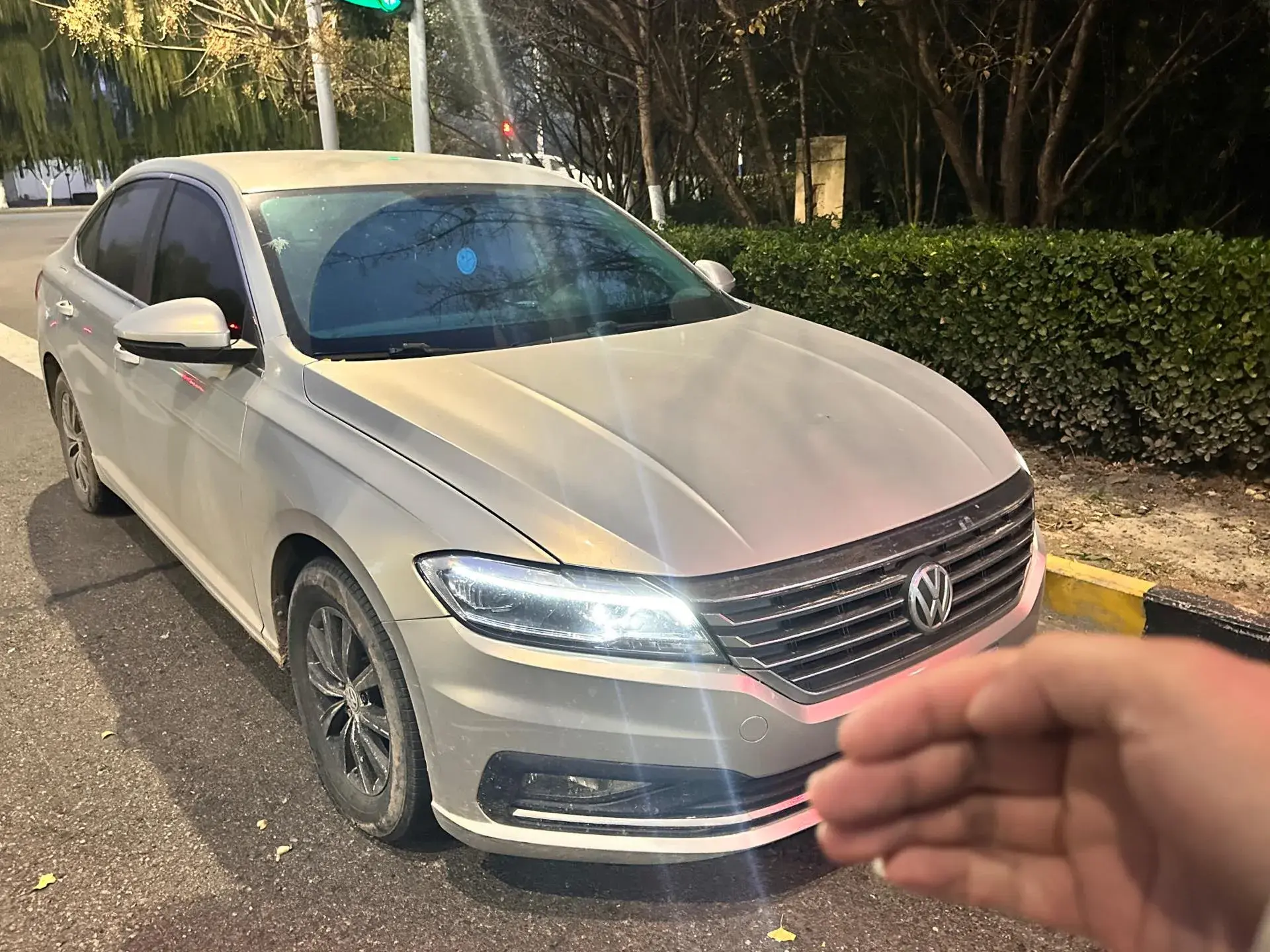 2018 VOLKSWAGEN LAVIDA thumbnail 2