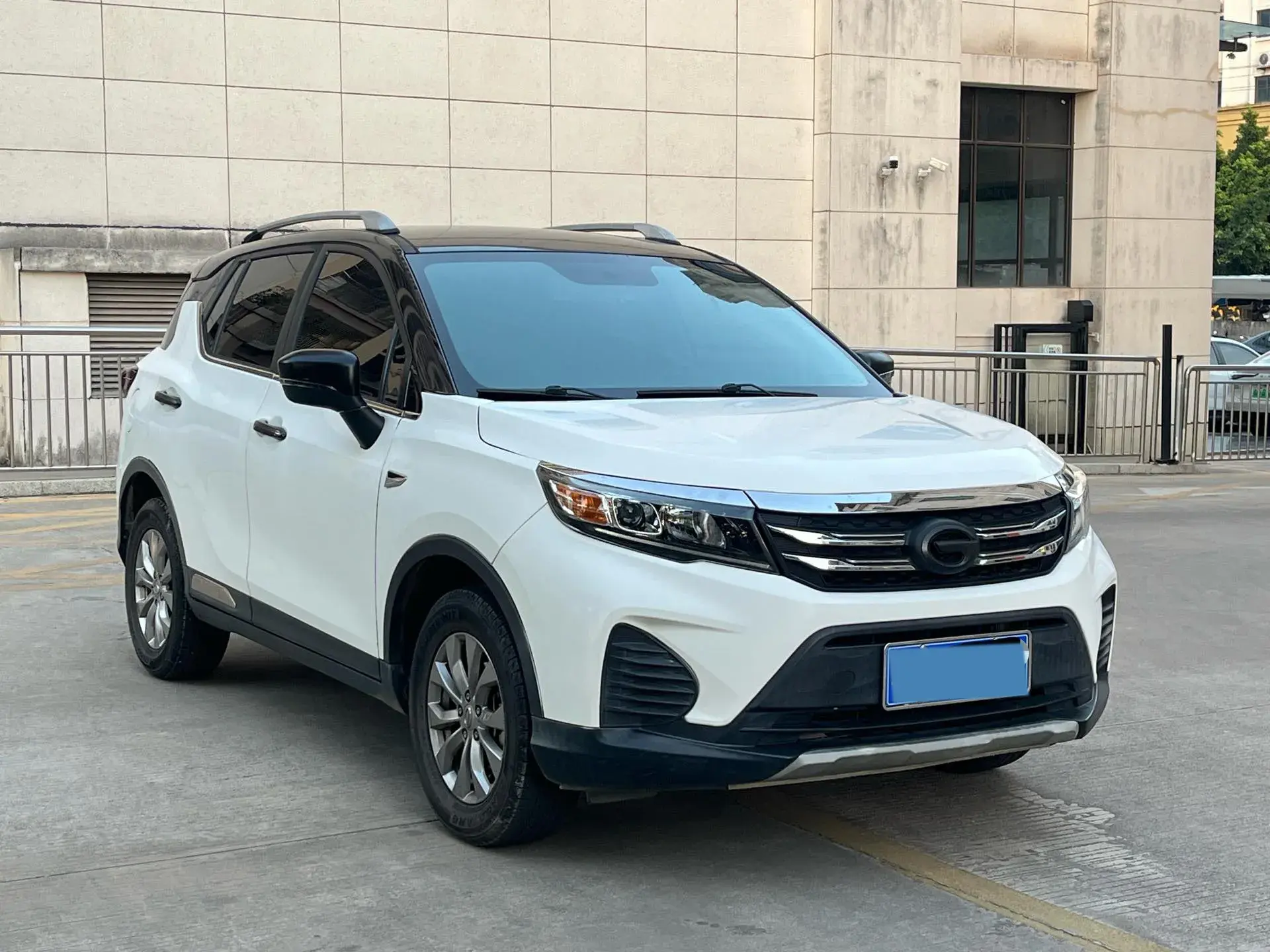 2017 GAC TRUMPCHI thumbnail 3