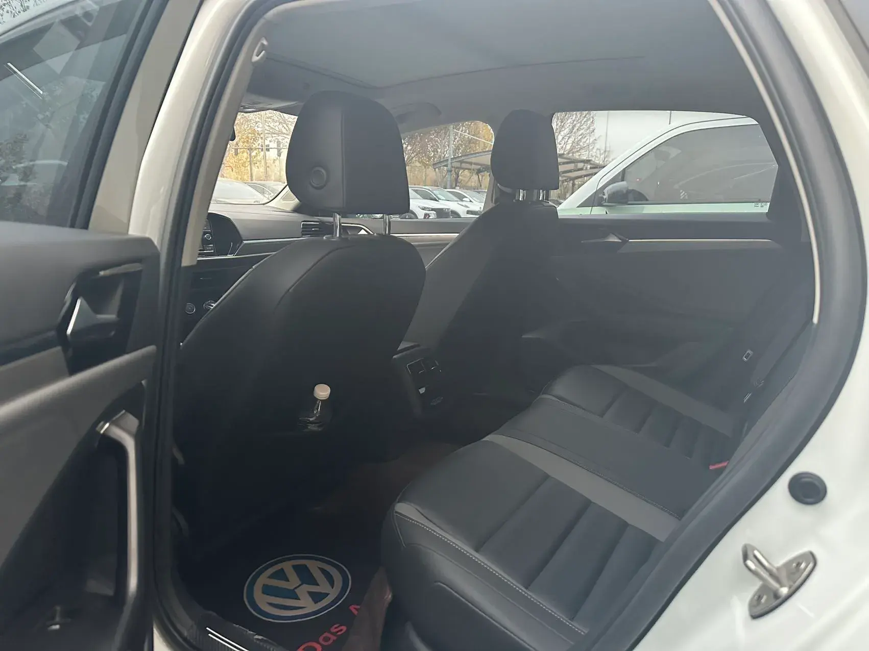 2020 VOLKSWAGEN SAGITAR thumbnail 4