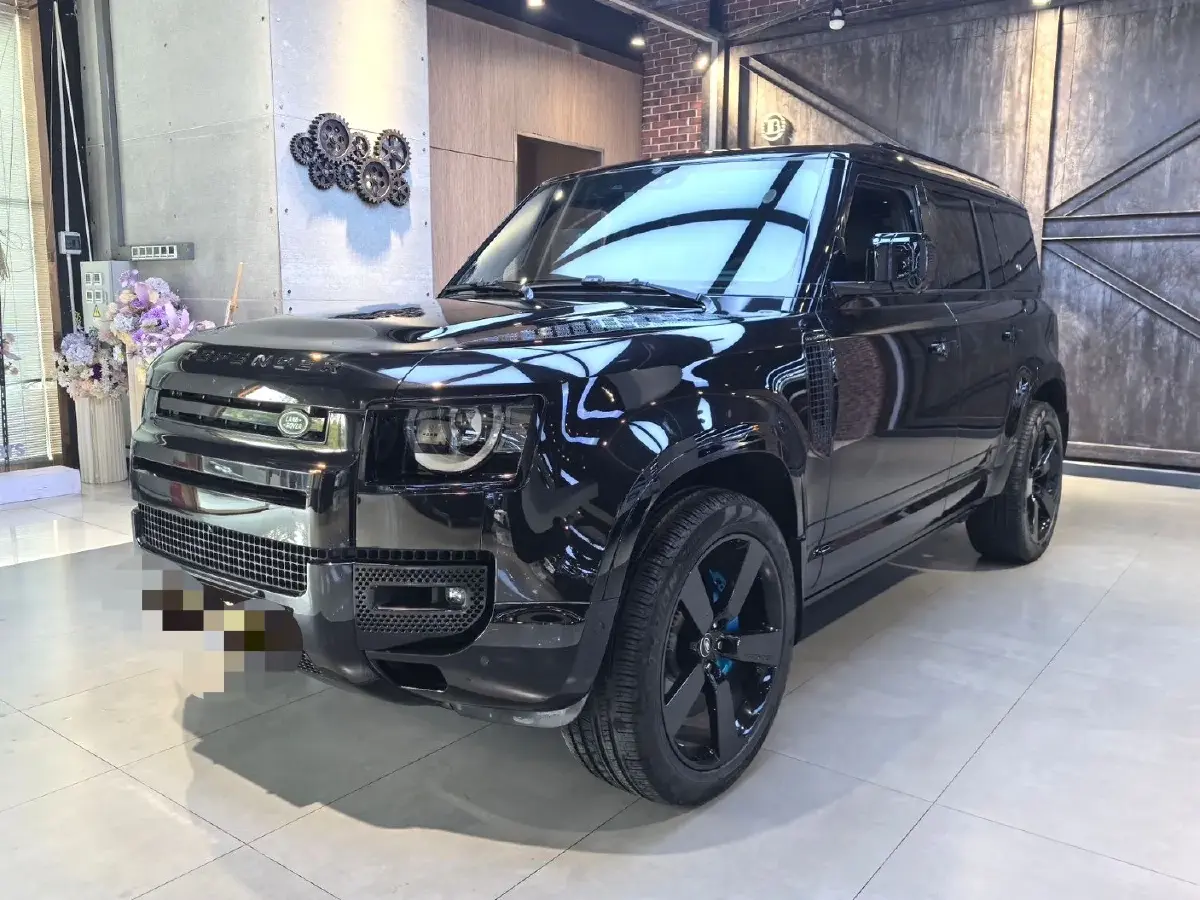 2024 Land Rover Defender 3.0T 400HP L6 8AT