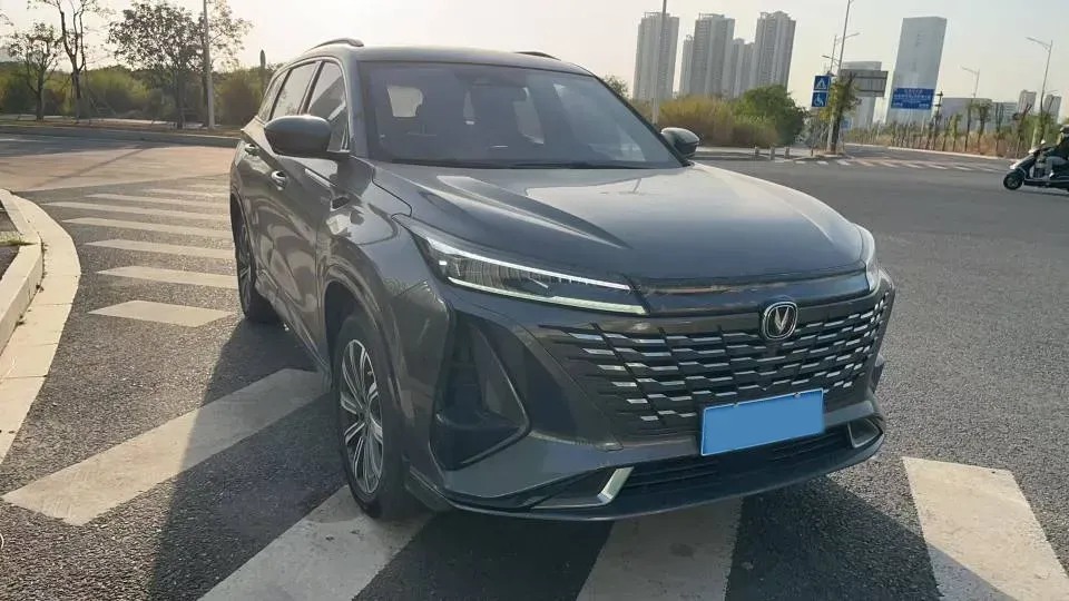 2022 ChangAn Oshan X7 Plus 1.5T 188HP L4 7DCT,autocango,china used car exporter,china ev exporter,chinese used car exporter,chinese used ev exporter
