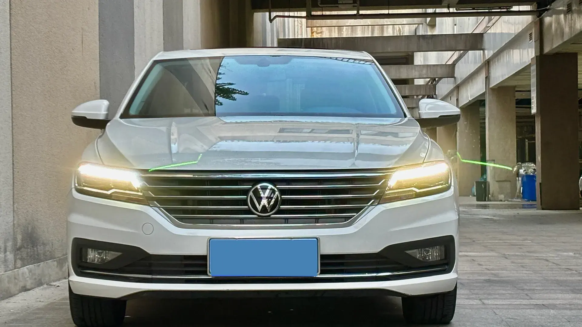 2022 VOLKSWAGEN LAVIDA thumbnail 2