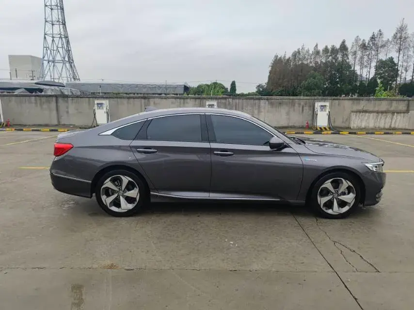 2018 HONDA ACCORD thumbnail 4