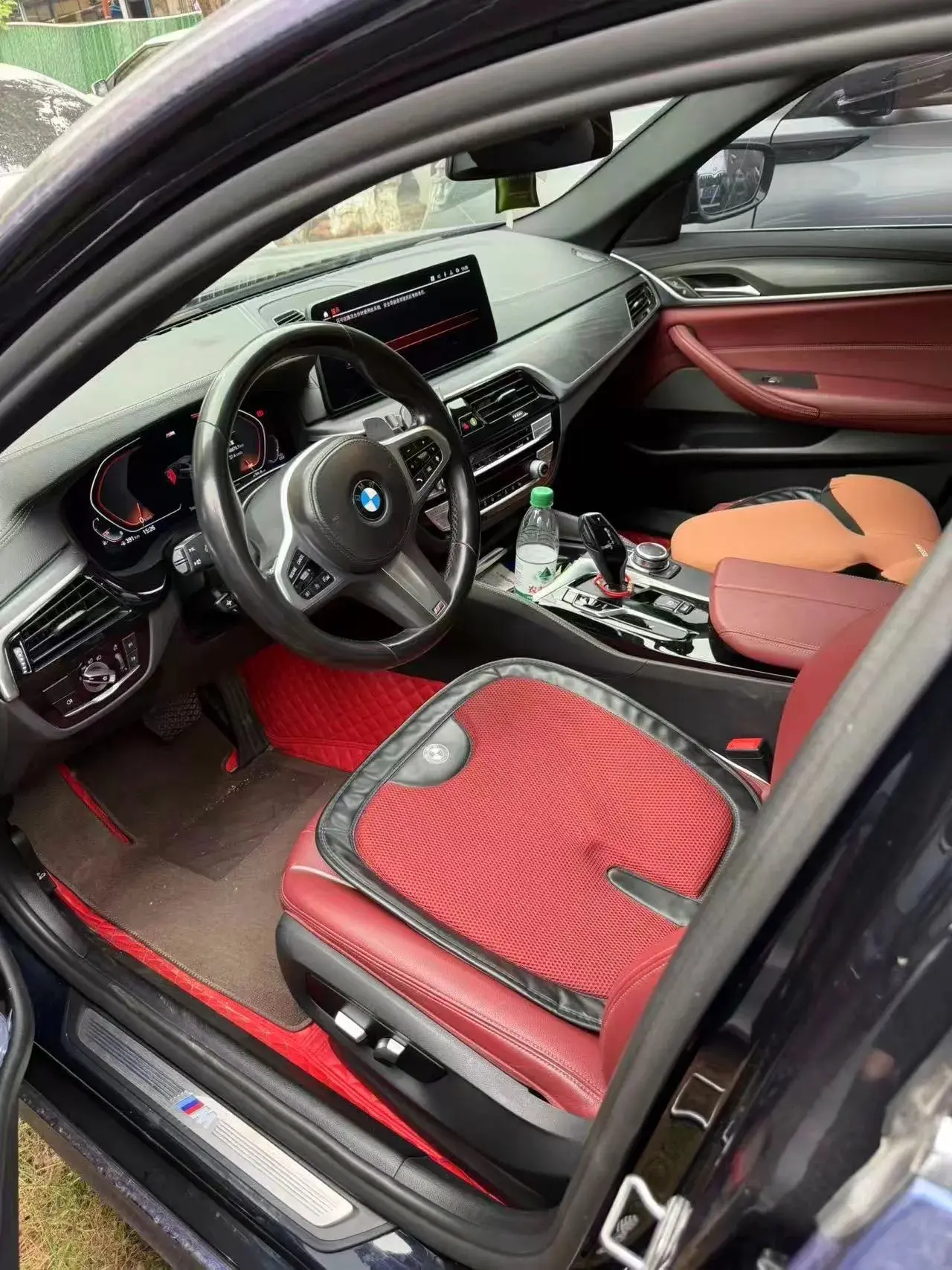 2022 BMW 5 thumbnail 3