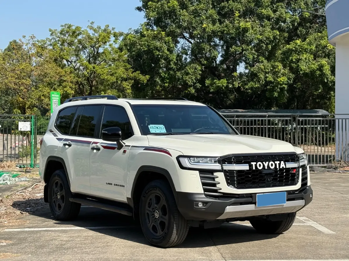 2015 Toyota Land Cruiser 4.0L 275HP V6 5AT,autocango,china used car exporter,china ev exporter,chinese used car exporter,chinese used ev exporter