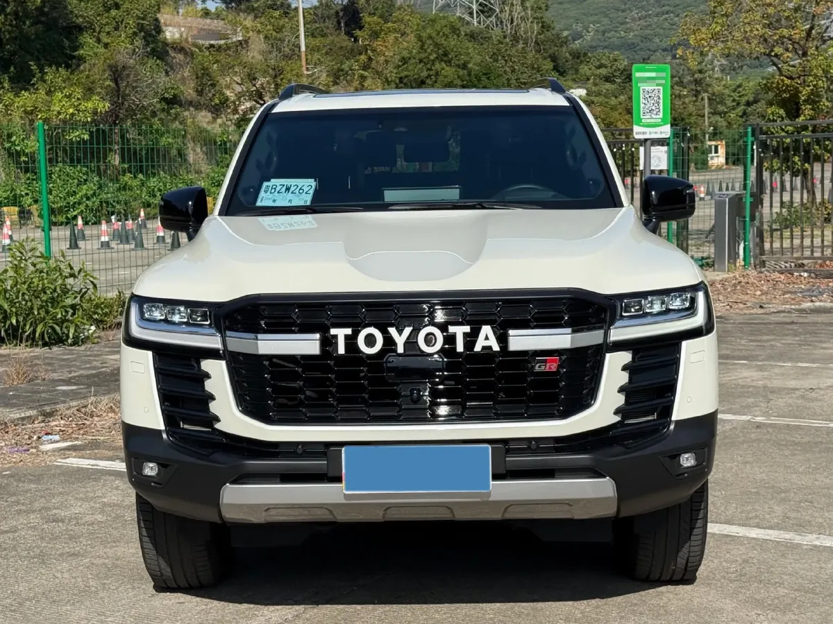 2015 Toyota Land Cruiser 4.0L 275HP V6 5AT,autocango,china used car exporter,china ev exporter,chinese used car exporter,chinese used ev exporter