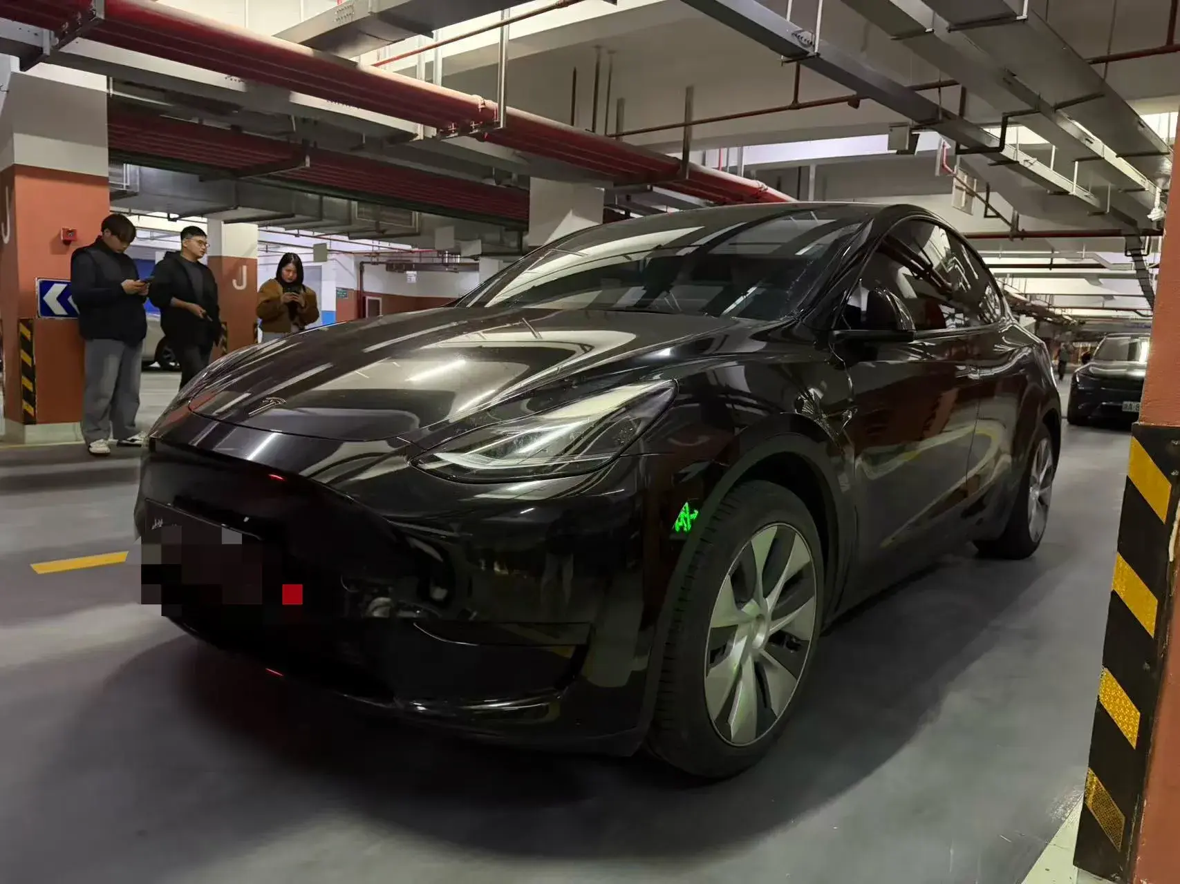 2022 TESLA MODEL view 1