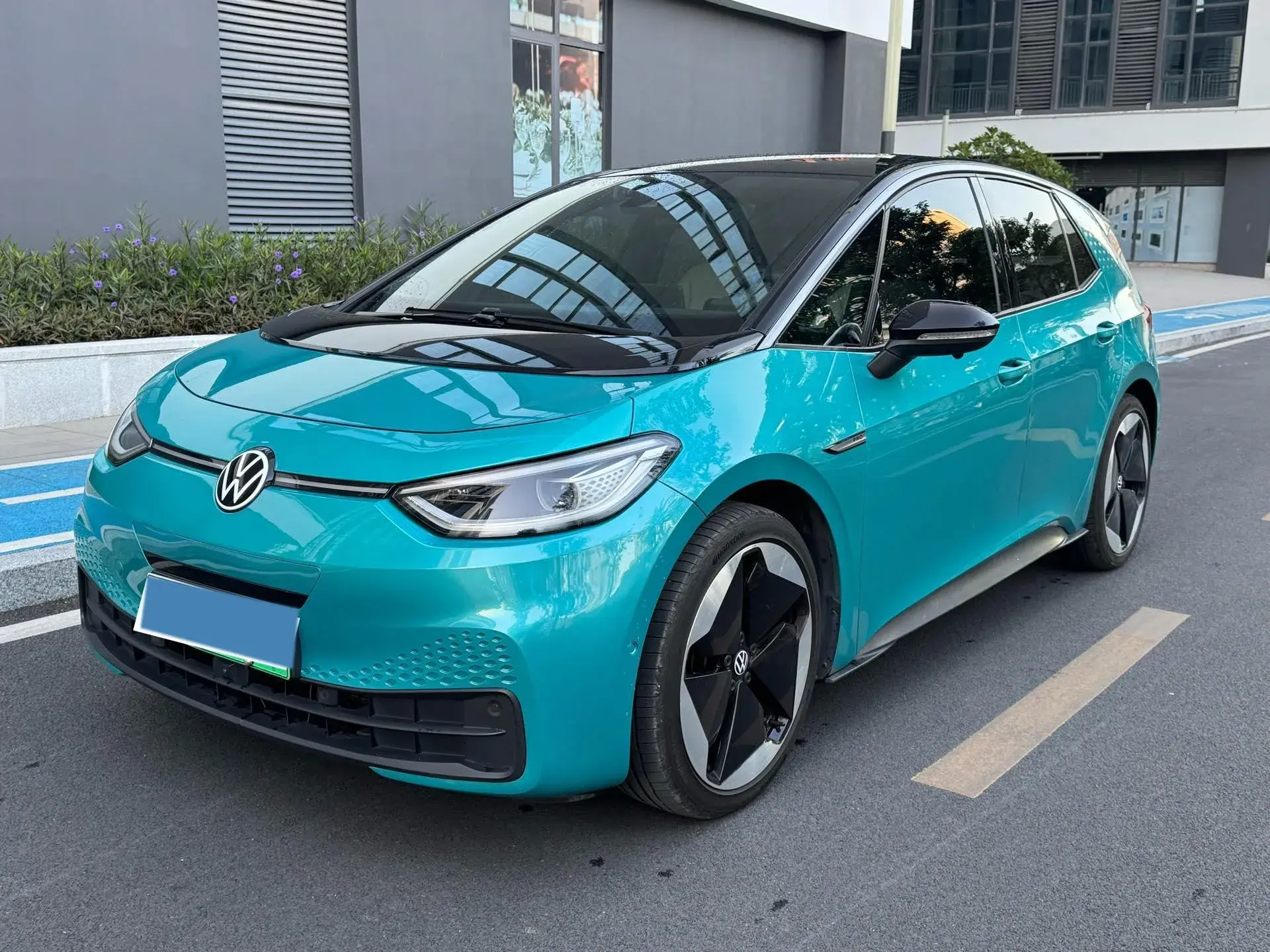 2022 VOLKSWAGEN ID.3 view 1