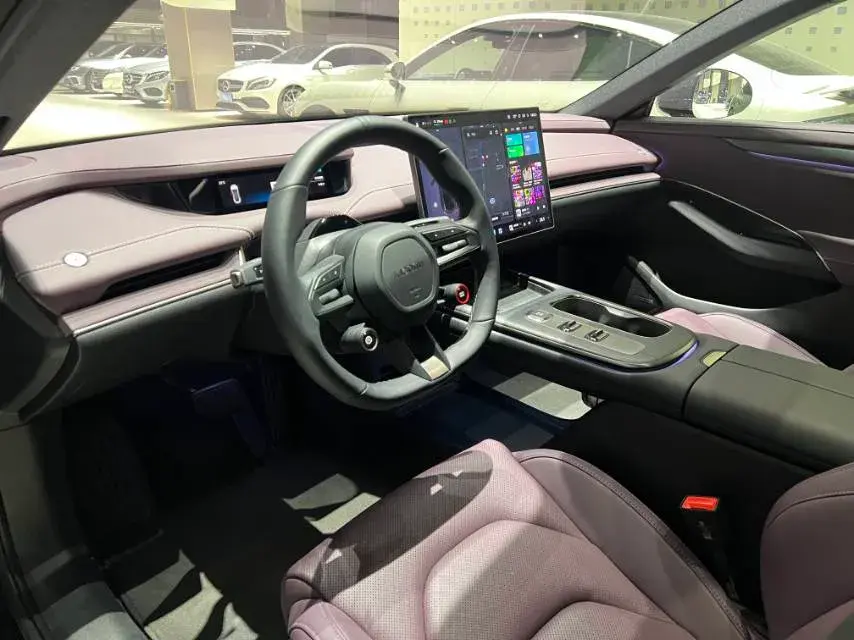 2024 MI SU7 thumbnail 2