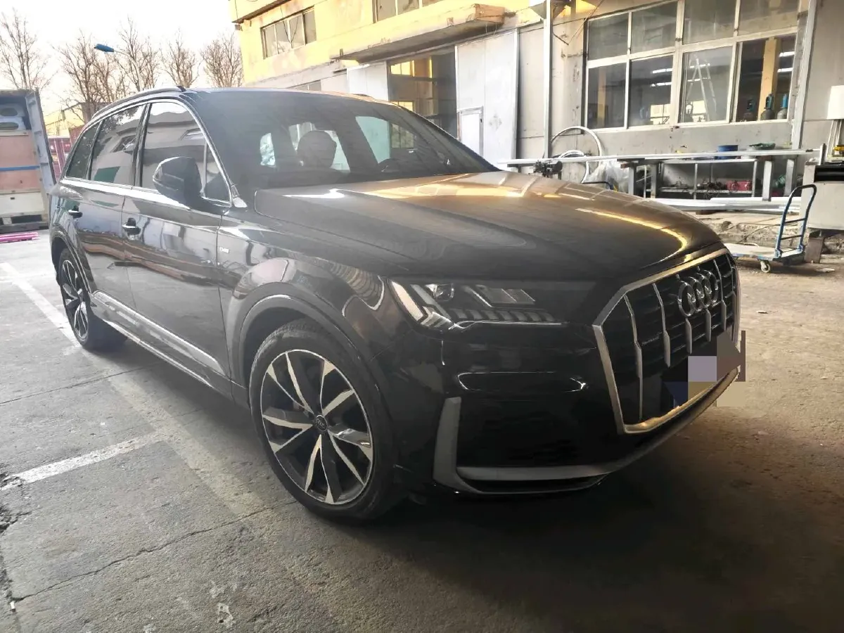 2023 Audi Q7 2.0T 265HP L4 8AT,autocango,china used car exporter,china ev exporter,chinese used car exporter,chinese used ev exporter