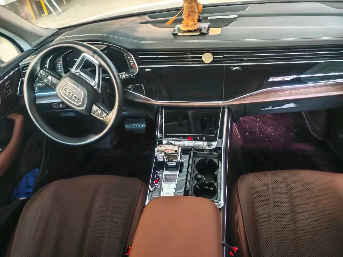 2023 Audi Q7 2.0T 265HP L4 8AT,autocango,china used car exporter,china ev exporter,chinese used car exporter,chinese used ev exporter