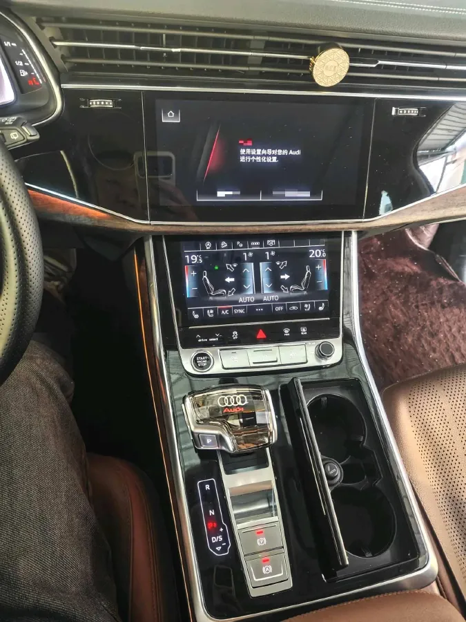 2023 Audi Q7 2.0T 265HP L4 8AT,autocango,china used car exporter,china ev exporter,chinese used car exporter,chinese used ev exporter