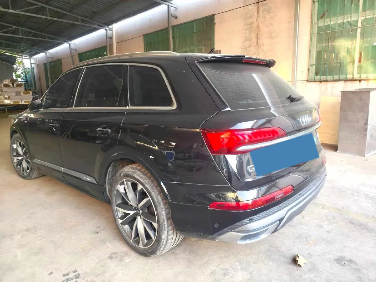 2023 Audi Q7 2.0T 265HP L4 8AT,autocango,china used car exporter,china ev exporter,chinese used car exporter,chinese used ev exporter
