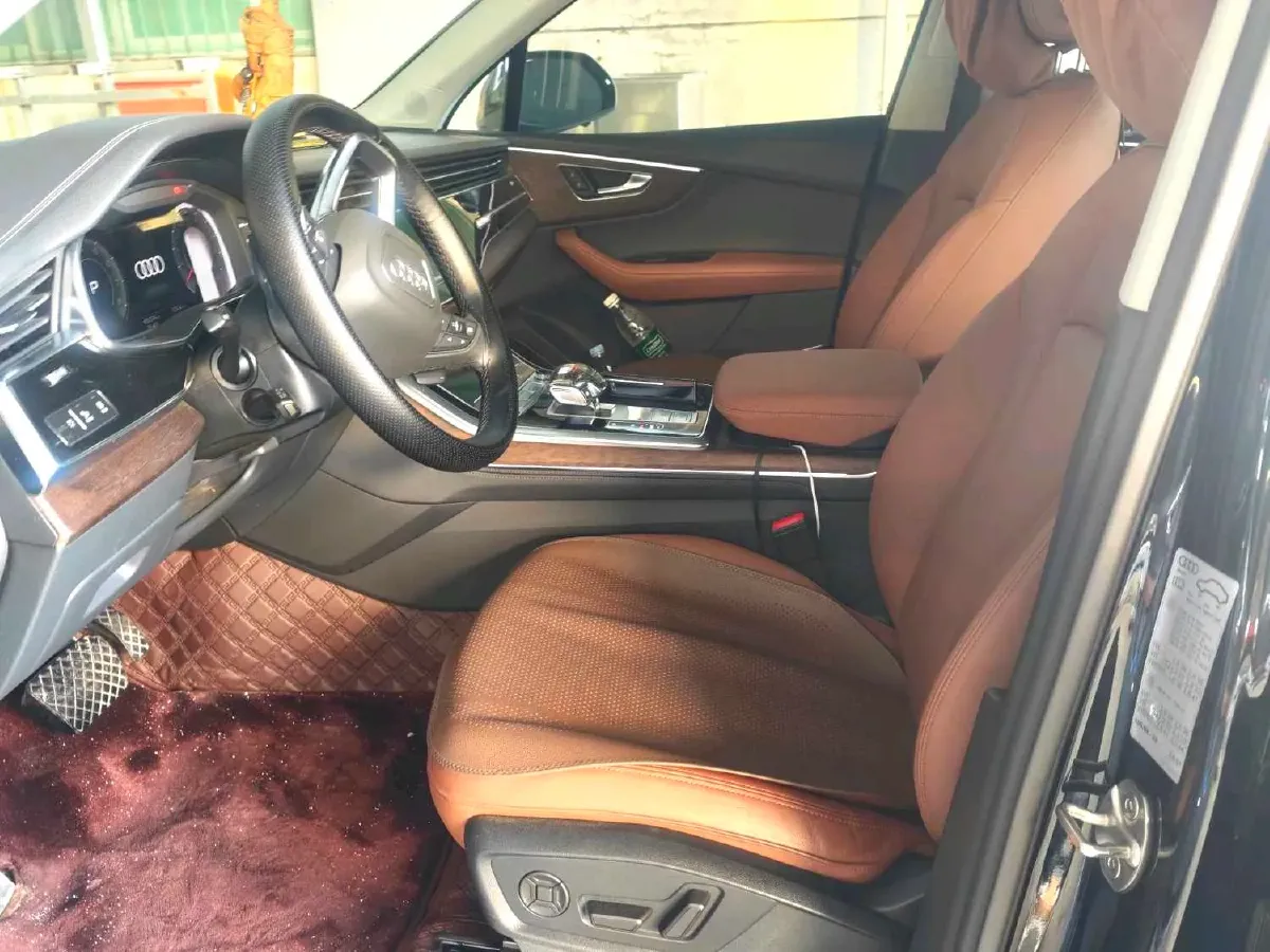 2023 Audi Q7 2.0T 265HP L4 8AT,autocango,china used car exporter,china ev exporter,chinese used car exporter,chinese used ev exporter