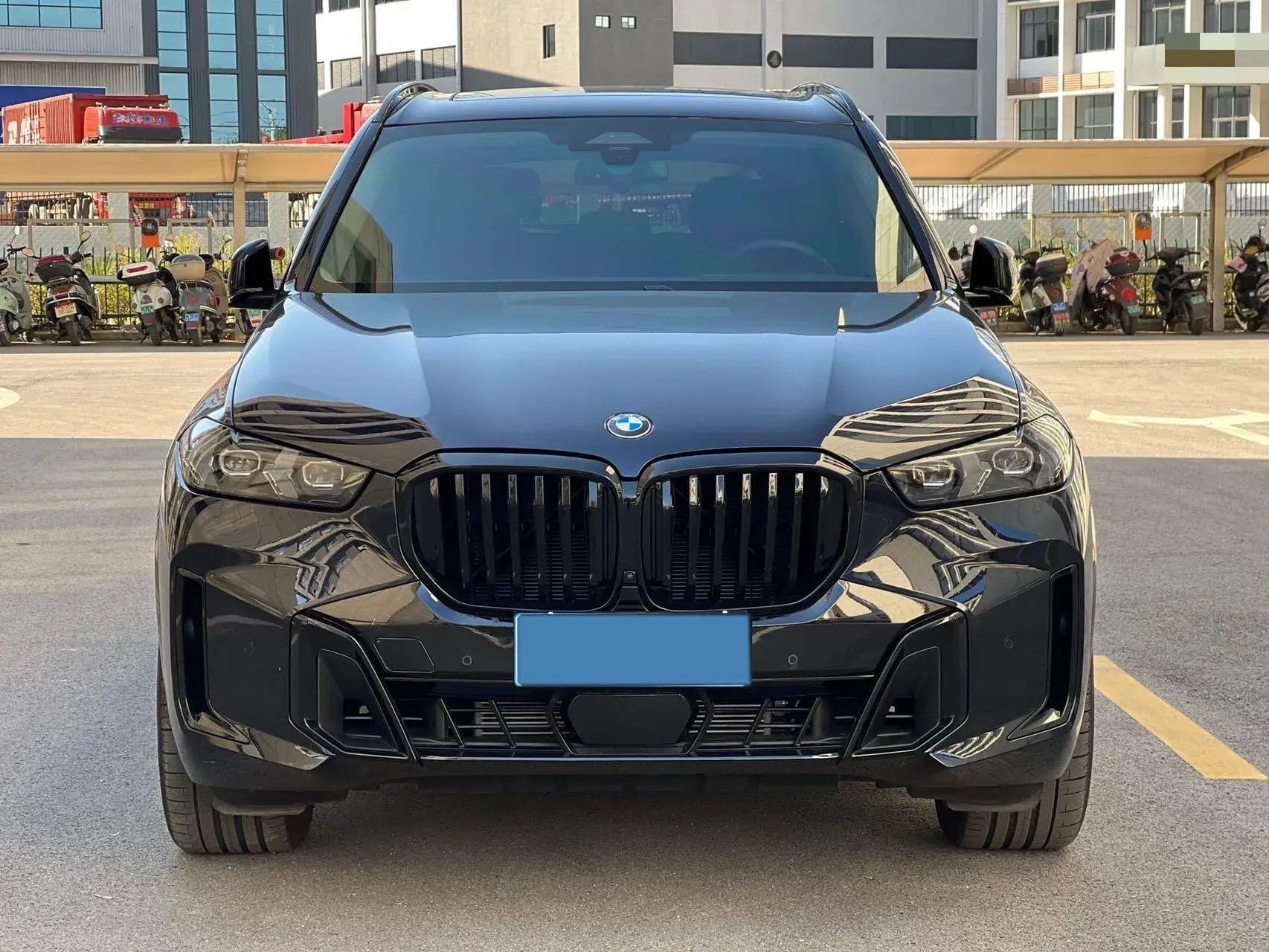 2023 BMW X5 thumbnail 2