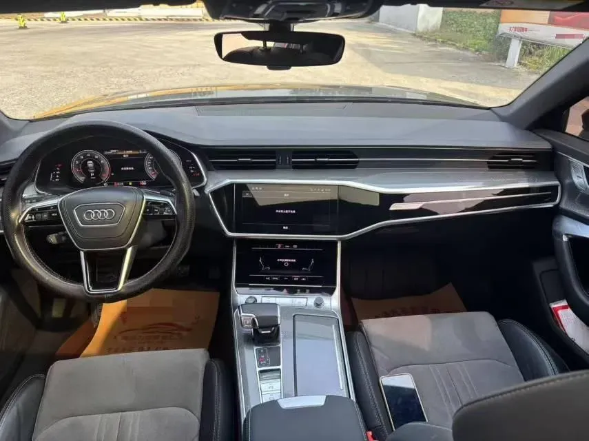 2023 Audi A6L 2.0T 190HP L4 7DCT,autocango,china used car exporter,china ev exporter,chinese used car exporter,chinese used ev exporter