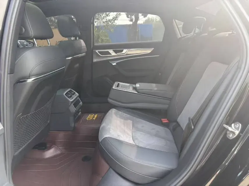 2023 Audi A6L 2.0T 190HP L4 7DCT,autocango,china used car exporter,china ev exporter,chinese used car exporter,chinese used ev exporter