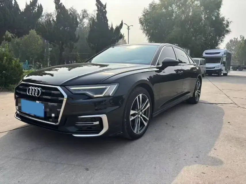 2023 Audi A6L 2.0T 190HP L4 7DCT,autocango,china used car exporter,china ev exporter,chinese used car exporter,chinese used ev exporter
