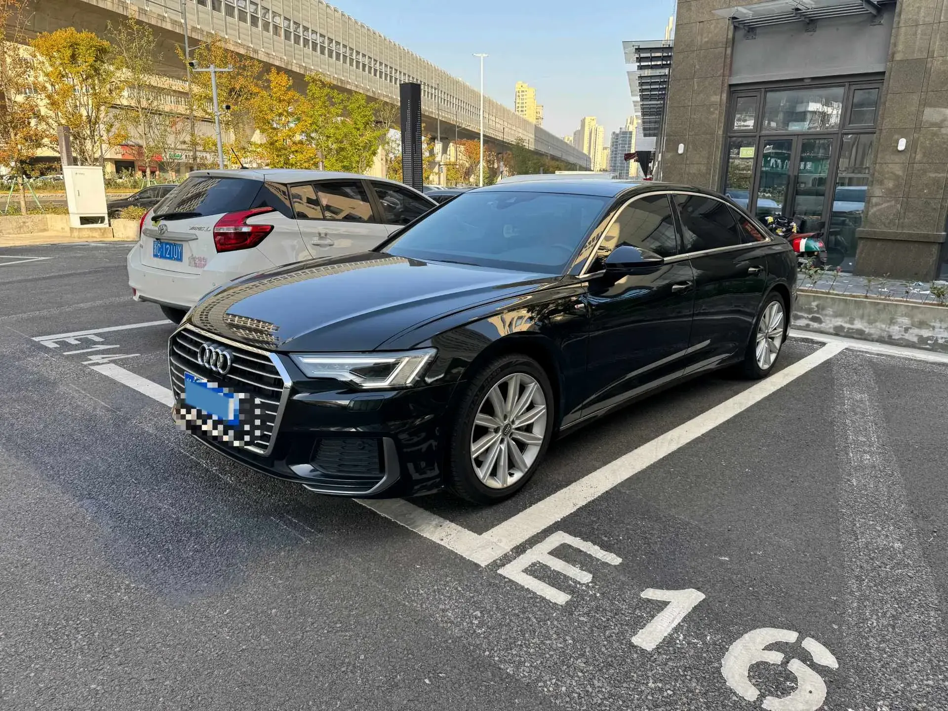 2021 AUDI A6L view 1