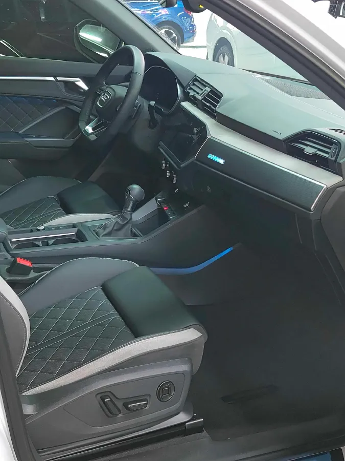 2024 Audi Q2L 1.5T 160HP L4 7DCT,autocango,china used car exporter,china ev exporter,chinese used car exporter,chinese used ev exporter