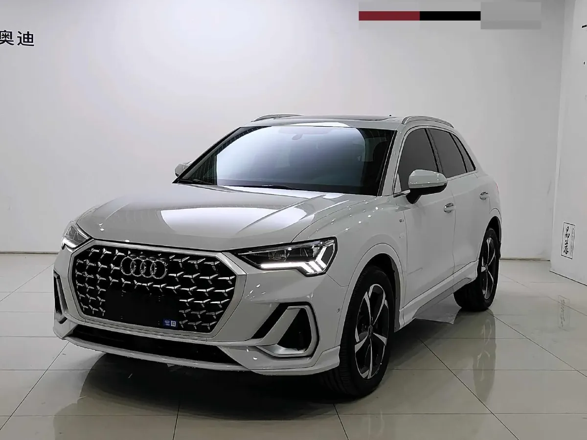 2024 Audi Q2L 1.5T 160HP L4 7DCT,autocango,china used car exporter,china ev exporter,chinese used car exporter,chinese used ev exporter