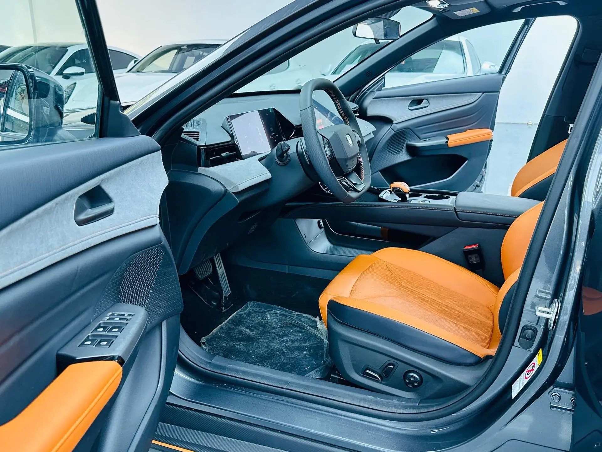 2025 CHANGAN UNI-V thumbnail 4