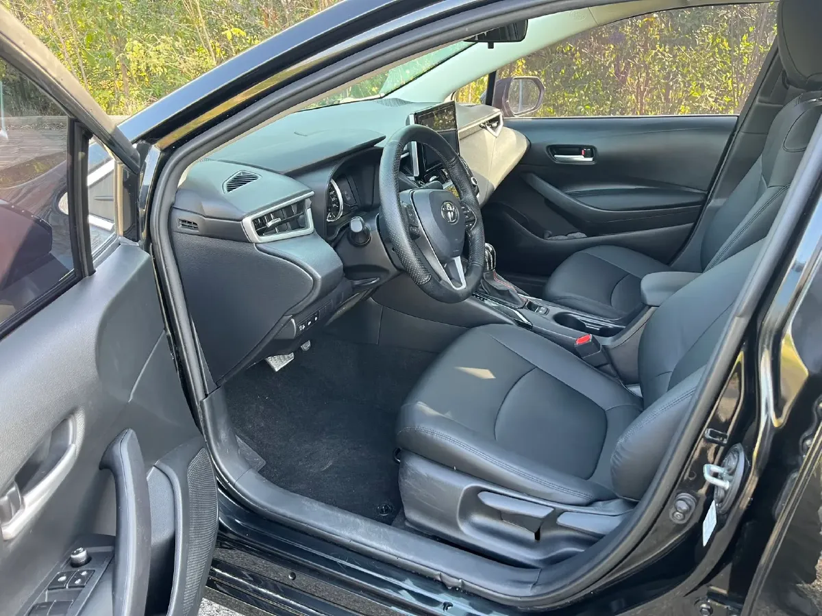 2021 Toyota Corolla 1.2T 116HP L4 CVT,autocango,china used car exporter,china ev exporter,chinese used car exporter,chinese used ev exporter