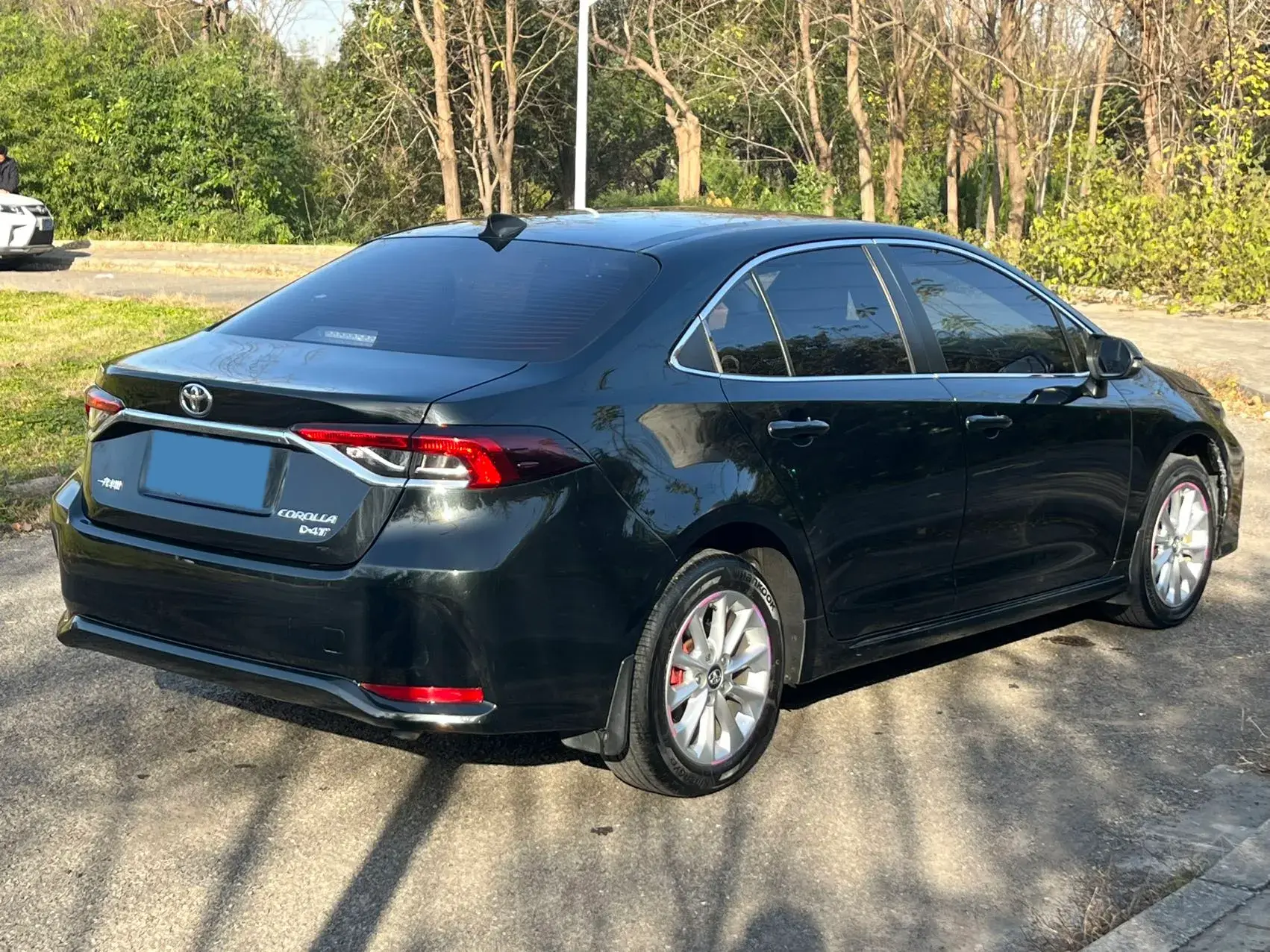 2021 TOYOTA COROLLA thumbnail 4