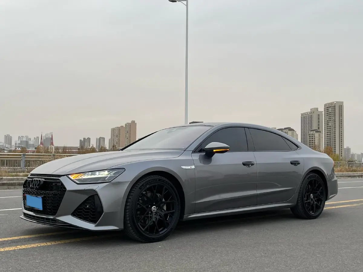 2022 Audi A7L 2.0T 245HP L4 7DCT