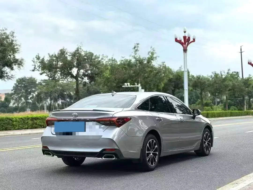 2022 TOYOTA AVALON thumbnail 4