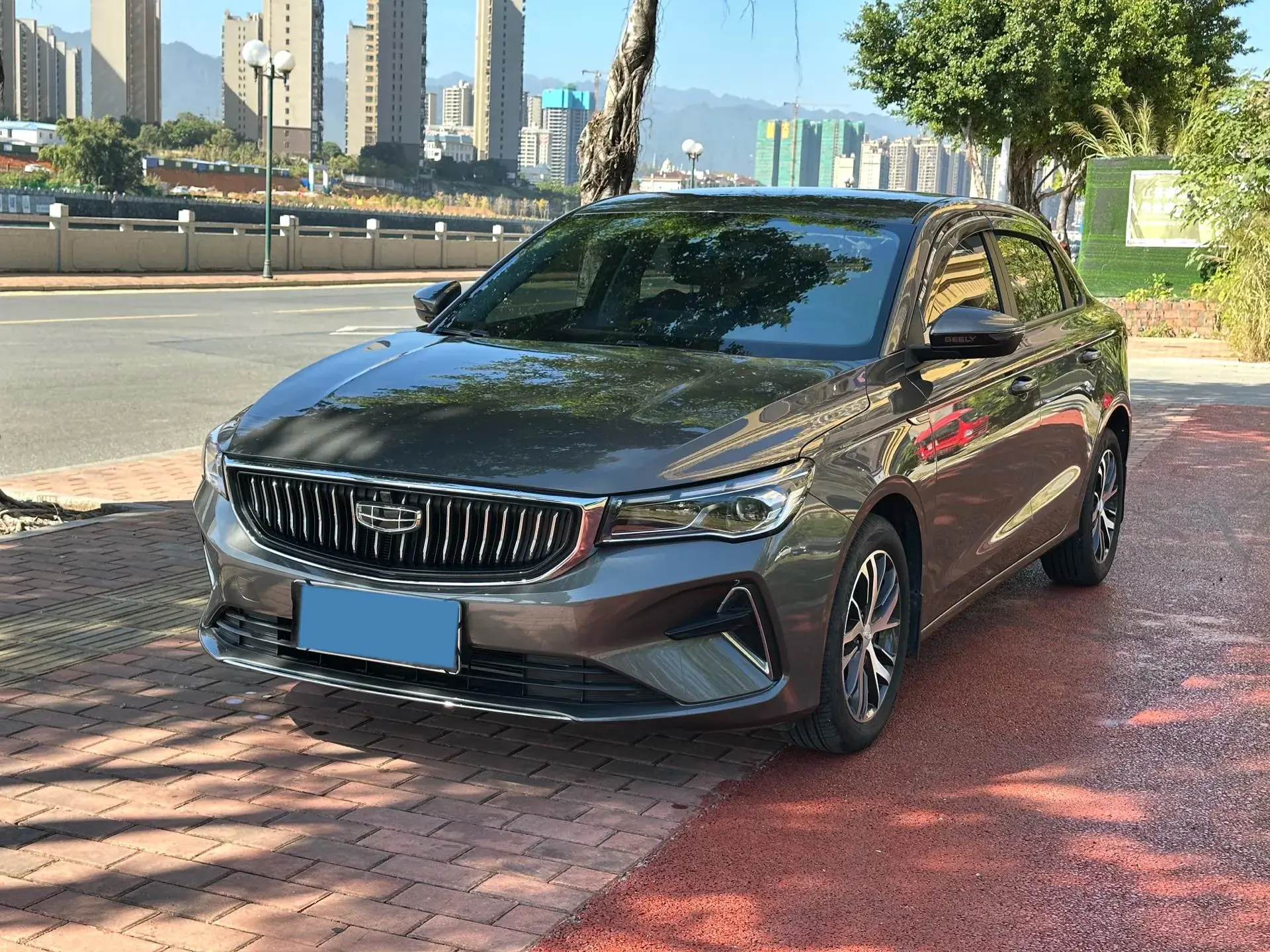 2023 GEELY EMGRAND view 1
