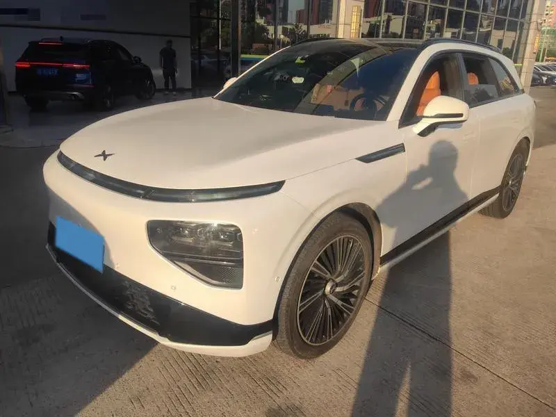 2022 Xpeng G9 BEV 98KWH